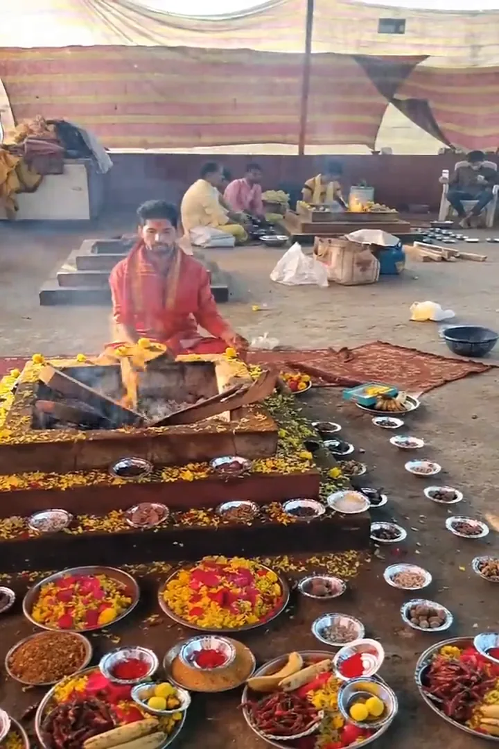 बगलामुखी मिर्ची हवन